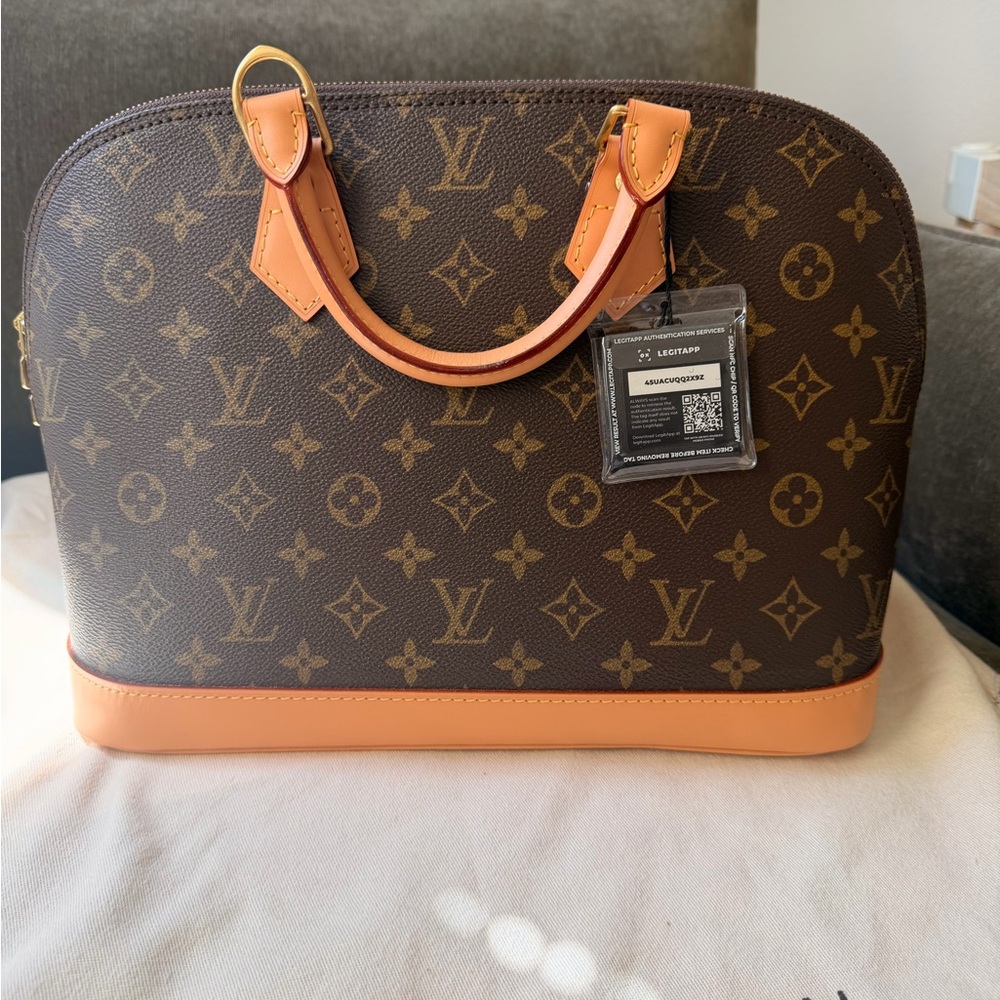 Louis Vuitton Monogram Alma PM - Picture 2 of 10